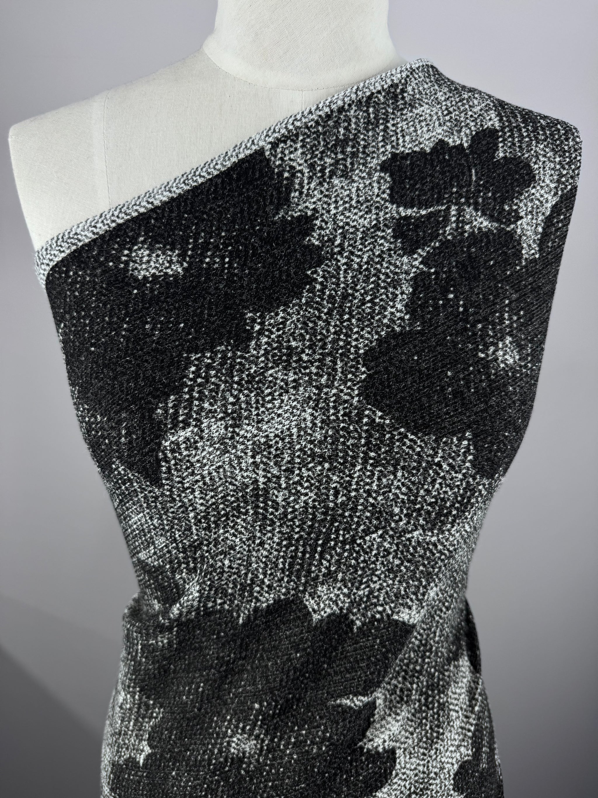 Calendar Knit - Noir Flora - 150cm