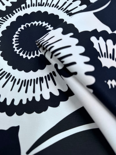 Cotton Sateen - Mono bloom - 130cm