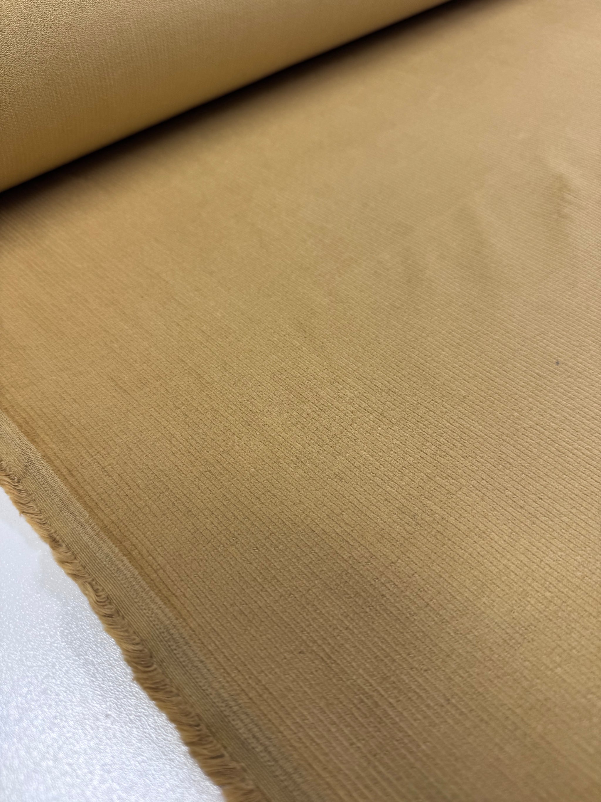 Pin Wale Corduroy - Taffy - 144cm