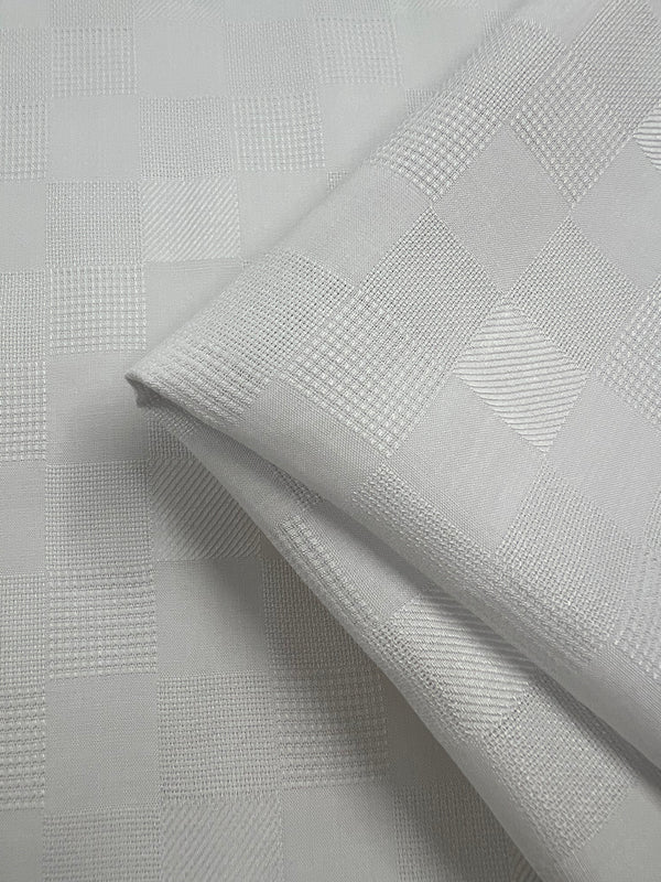 Textured Rayon - White square - 140cm
